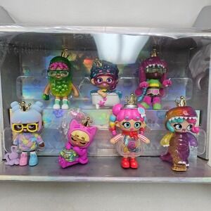XOX Kweenie 7 pack‎ Store Display papar case 4" Dolls Brand new,